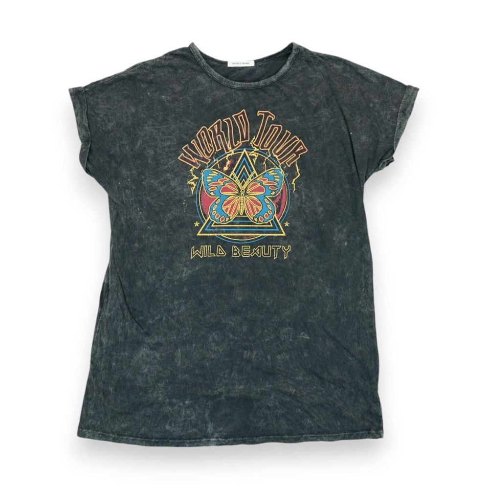 Vintage Y2K Wild Beauty World Tour Women's T Shirt Size Medium